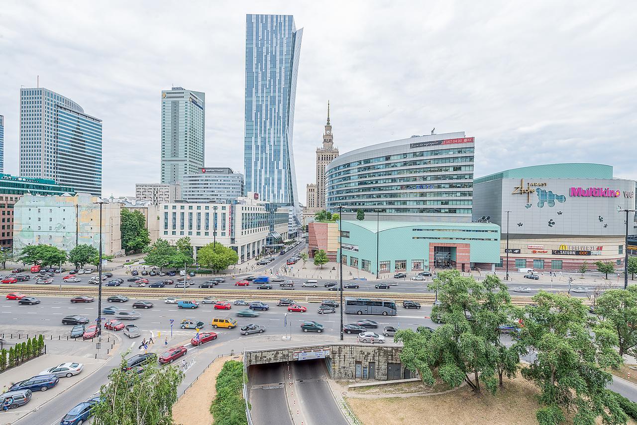 Gold Zlota - Palace Of Culture View- Netflix Varsovia